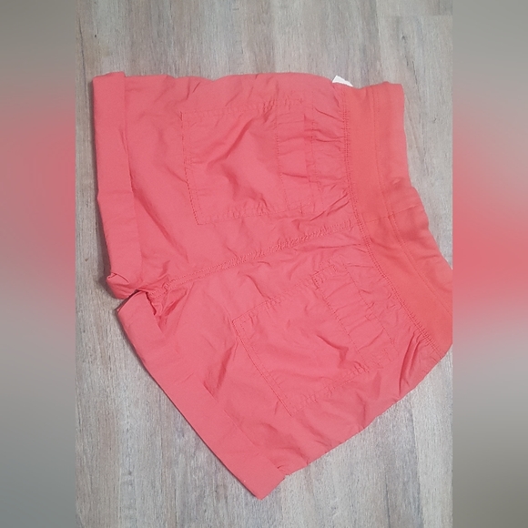 Joe Fresh Summer shorts. - Picture 2 of 3